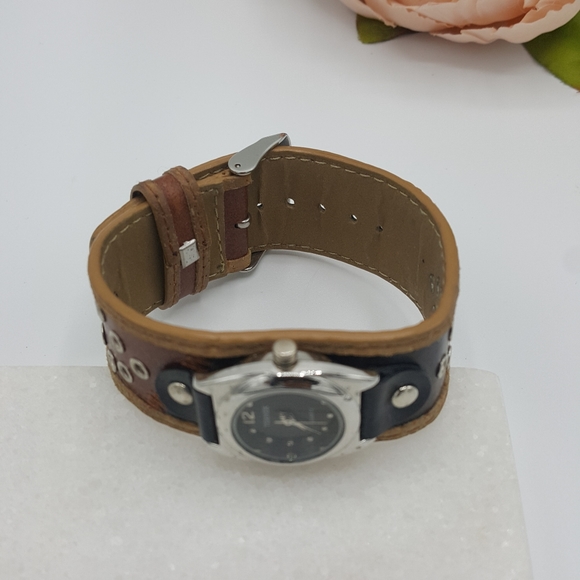✅Bijoux Terner Brown & Black Stitch Watch
